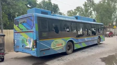 स्कूल जा रही छात्रा को DTC बस ने कुचला, कोंडली मोड़ पर दर्दनाक हादसा