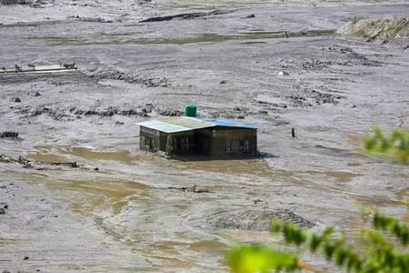 गंडक बैराज पहुंचा नेपाल की बाढ़ का पानी, फिलहाल स्थिति नियंत्रण में