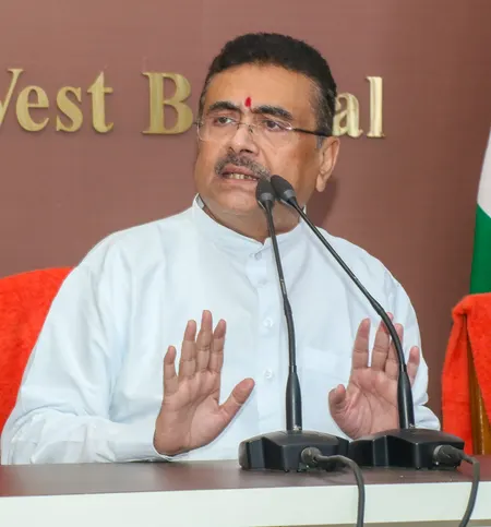 हिरासत में मौत पर बंगाल में कार्रवाई, सुवेंदु ने परिजनों से की मुलाकात; 5 अधिकारी सस्पेंड