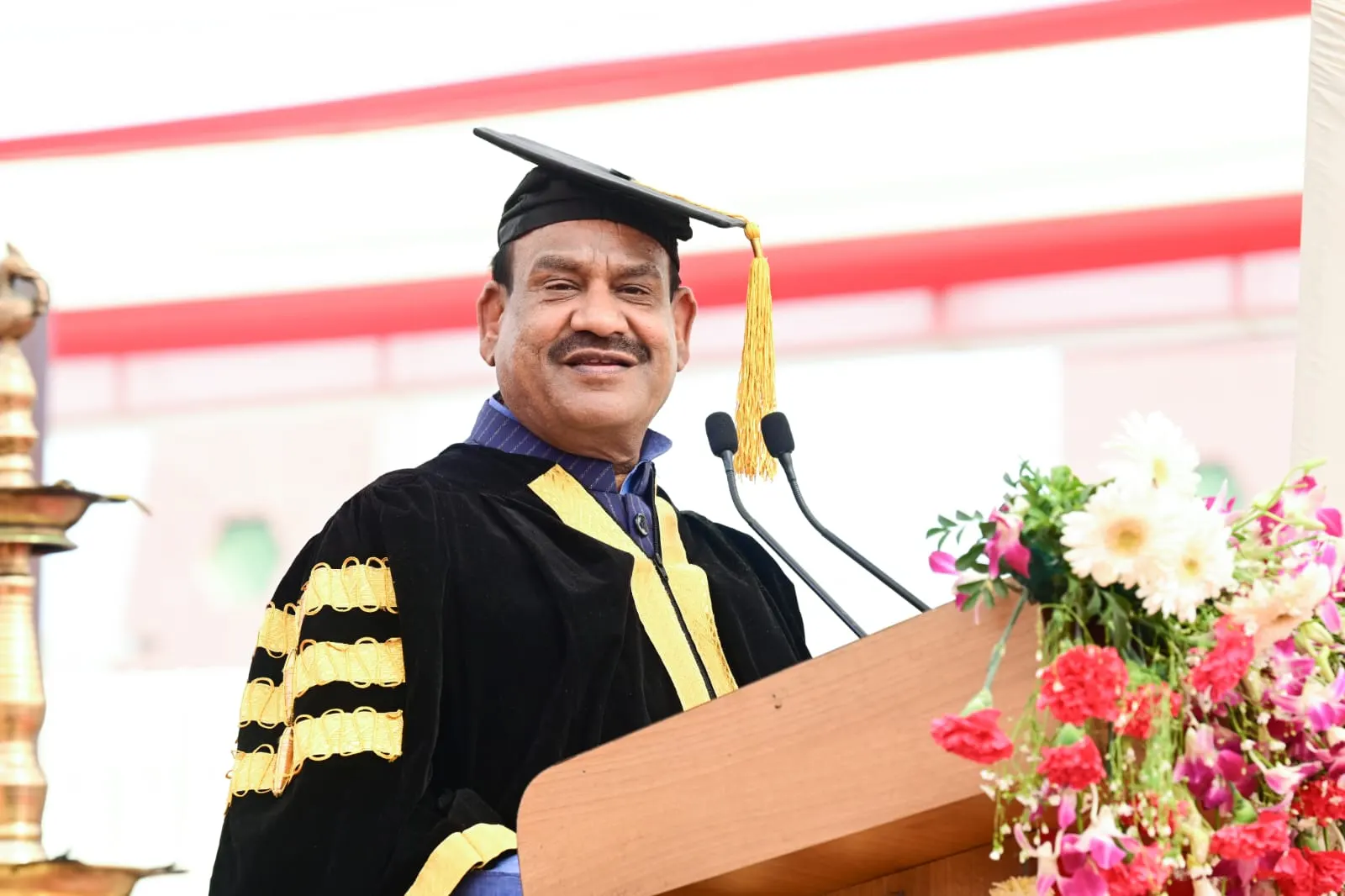 युवा परिवर्तन के वाहक और देश की विकास गाथा के नायक हैं: लोक सभा अध्यक्ष