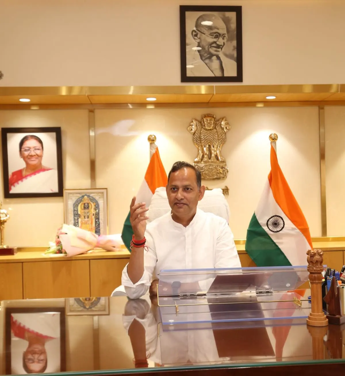 वृद्धावस्था पेंशन योजना को लेकर समीक्षा बैठक, मंत्री रविंद्र इंद्राज ने दिए नए नाम जोड़ने के निर्देश