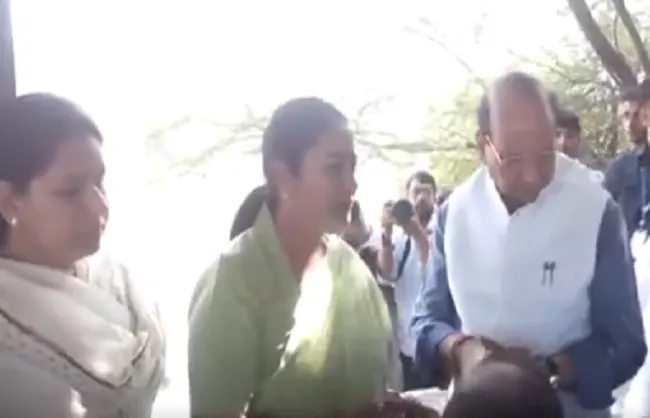 मुख्यमंत्री ने इंद्रलोक से सिंघलपुर तक नजफगढ़ नाले का किया निरीक्षण