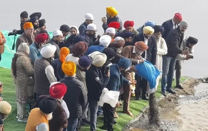 मनमोहन सिंह के अस्थि विसर्जन में न शामिल होने पर कांग्रेस ने दी सफाई, कहा- यह निजता का सम्मान