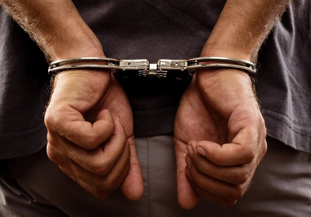 नई दिल्ली 23.37 लाख की नकदी देख फिसली नीयत कर्मचारी ने रची लूट की झूठी कहानी