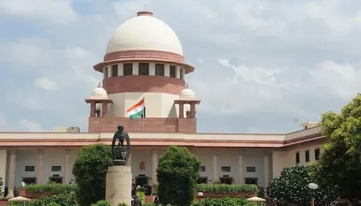 सुप्रीम कोर्ट ने जज बनने के लिए तीन वर्ष वकालत का अनुभव अनिवार्य किया