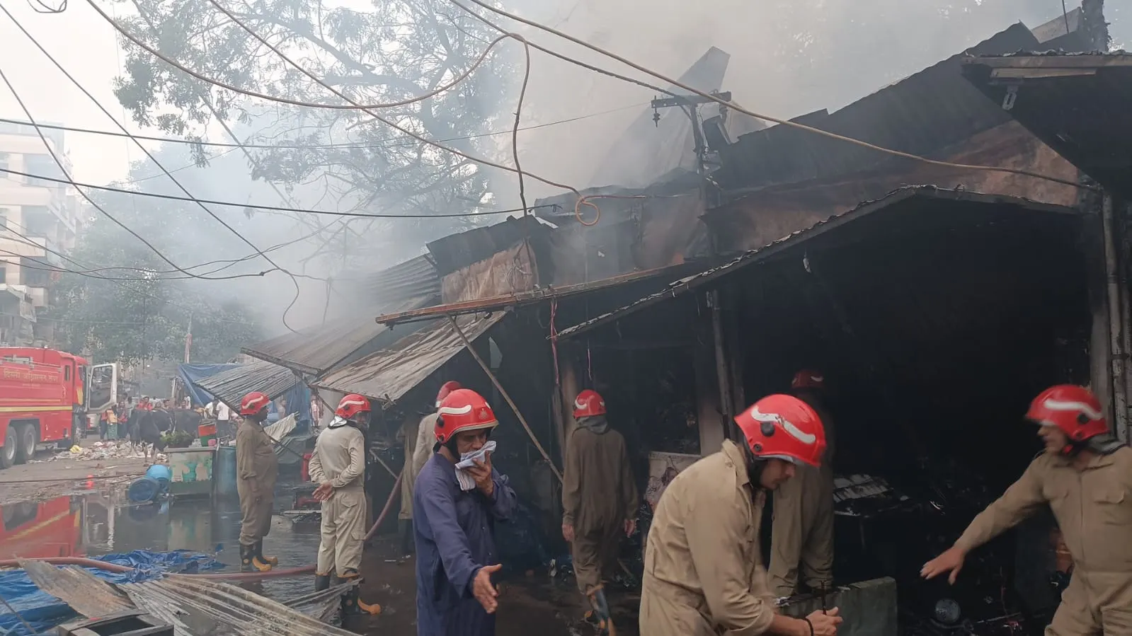 सेवा नगर बाजार में लगी आग, छह दुकानें जली