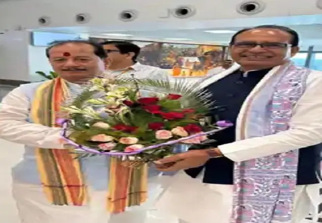 पटना पहुंचे केंद्रीय कृषि मंत्री शिवराज, बोले- बिहार आकर ऊर्जा से भर जाता हूं