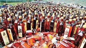 दिल्ली पुलिस की बड़ी कार्रवाई: नॉर्थ-वेस्ट जिले में अवैध शराब गिरोह का भंडाफोड़, चार तस्कर गिरफ्तार, 2000 क्वार्टर शराब और तीन गाड़ियाँ बरामद