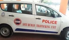 दिल्ली पुलिस की एंटी ह्यूमन ट्रैफिकिंग यूनिट (AHTU), क्राइम ब्रांच ने दो अलग-अलग मामलों में लापता/अपहृत नाबालिग बच्चों को सफलतापूर्वक तलाश कर उनके परिजनों से मिला दिया है।