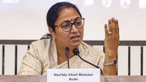दिल्ली में लेबर लॉ में बड़ा बदलाव: अब महिलाएं कर सकेंगी नाइट शिफ्ट, 200 कर्मचारियों तक छंटनी के लिए अनुमति की आवश्यकता नहीं