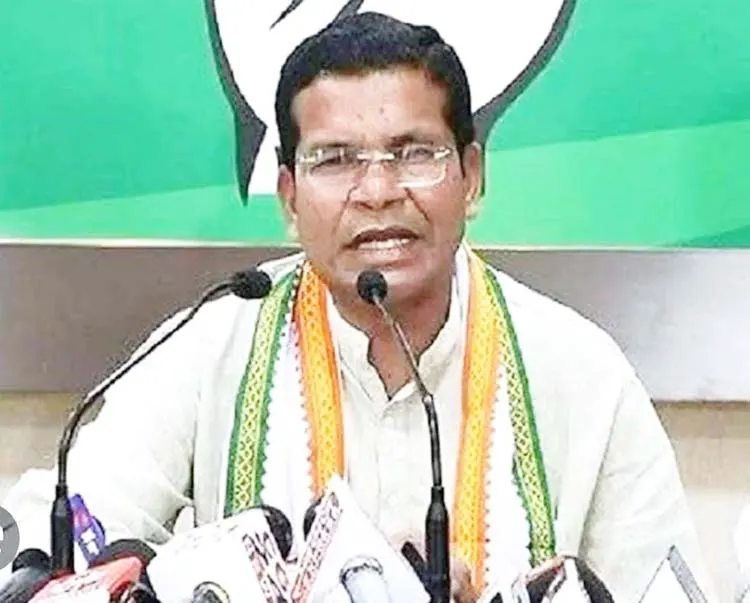 कांग्रेस पूर्व प्रदेश अध्यक्ष मोहन मरकाम को झारखंड विस चुनाव में वरिष्ठ समन्वयक की मिली जिम्मेदारी