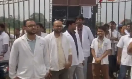 पटना के बिहार वेटरिनरी कॉलेज में फायरिंग से छात्र घायल, सुरक्षा की मांग को लेकर छात्रों की अनिश्चितकालीन हड़ताल