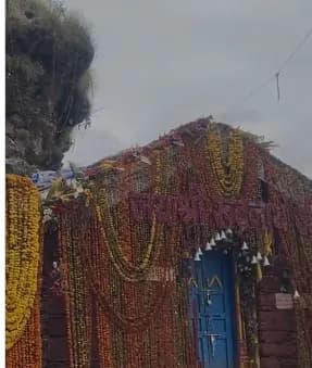 रुद्रनाथ धाम में होती है महादेव के 'मुख' की पूजा, सीएम पुष्कर सिंह धामी ने बयां की महिमा