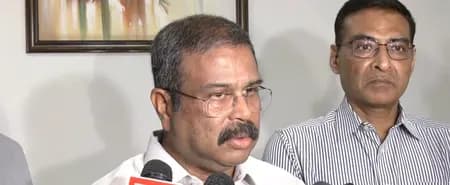 सीबीएसई ओएसएम विवाद पर धर्मेंद्र प्रधान बोले, लापरवाही पाए जाने पर किसी को नहीं बख्शूंगा