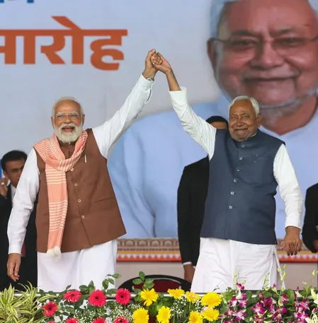 प्रधानमंत्री मोदी की उपलब्धि लोकतंत्र की शक्ति का प्रमाण : नीतीश कुमार