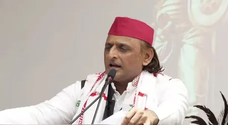लखनऊ अग्निकांड: अखिलेश यादव ने सरकार को घेरा, उठाए कार्रवाई पर सवाल