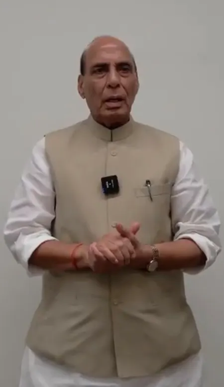 वंदे मातरम पर कांग्रेस को राजनाथ सिंह की नसीहत, विरोध को बताया गंभीर