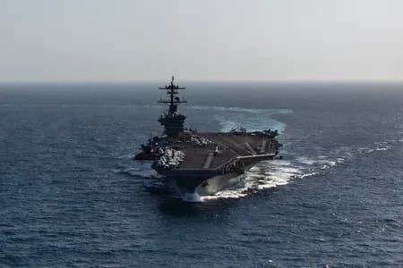 लंबे समुद्री मिशन के बाद थाईलैंड पहुंचा USS अब्राहम लिंकन