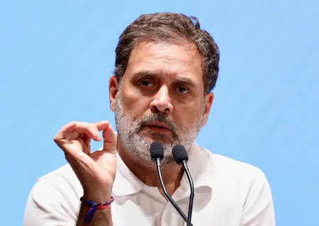 कांग्रेस नेता राहुल गांधी ने बाढ़ प्रभावित राज्यों के लिए तत्काल राहत पैकेज की मांग की