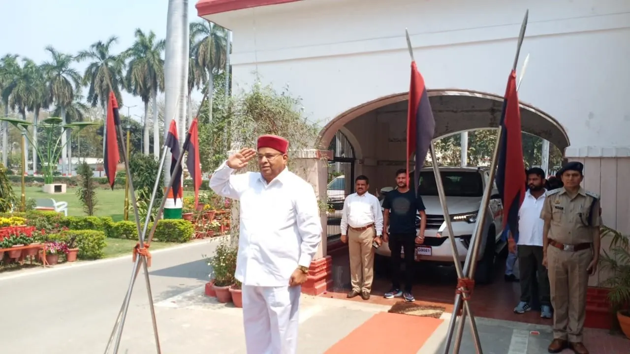 कर्नाटक के राज्यपाल ने श्रीराम जन्मभूमि मन्दिर में किया दर्शन