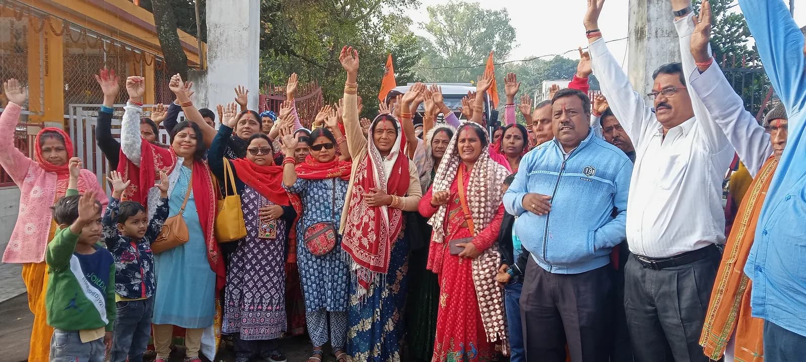 श्रीराम लला के दर्शन के लिए तोरपा के रामभक्तों का जत्था अयोध्या धाम रवाना