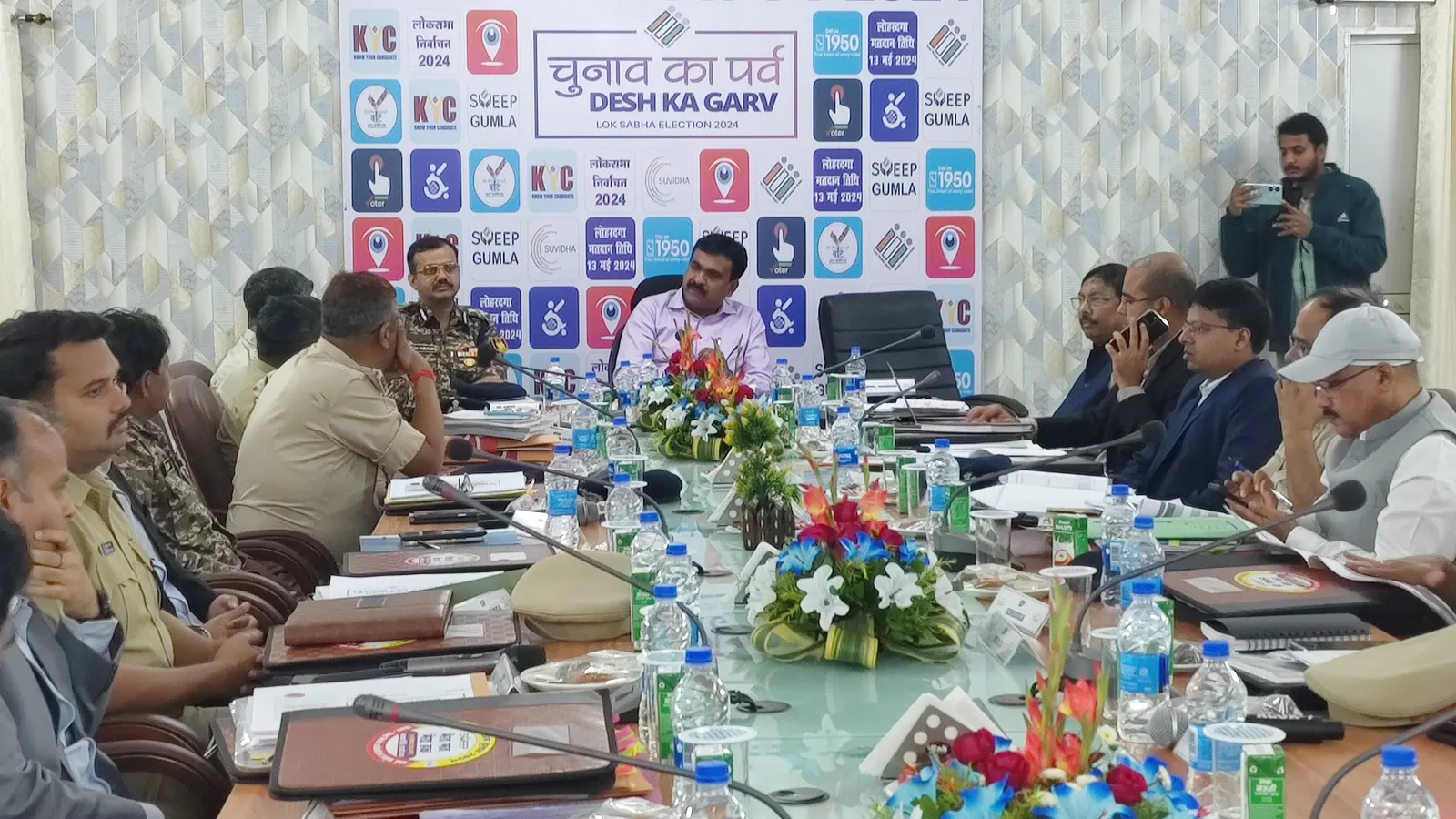 शांतिपूर्ण, स्वच्छ, निष्पक्ष एवं भयमुक्त चुनाव सम्पन्न कराने में पदाधिकारी कार्य-योजना बनाकर करें काम- के. रवि कुमार