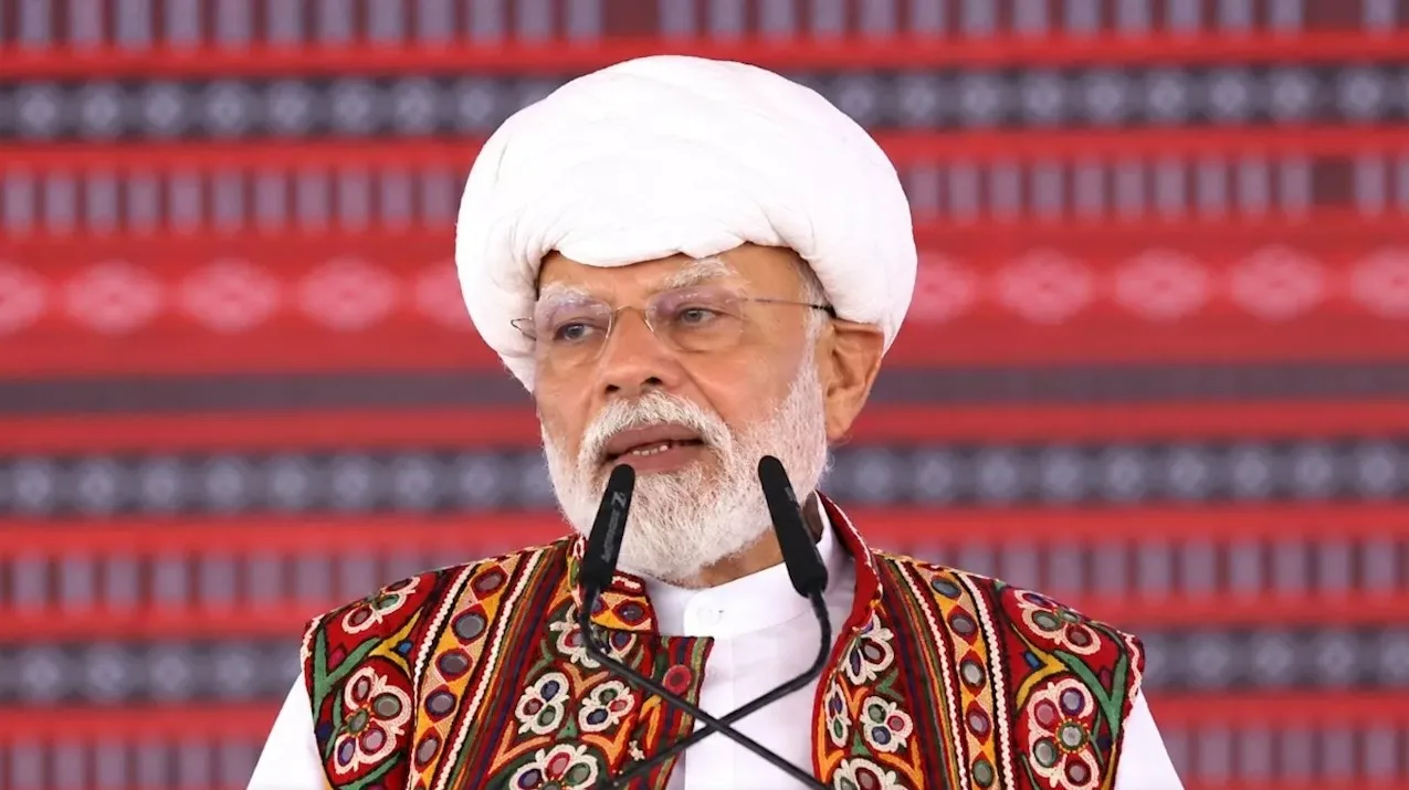 बनासकांठा से PM मोदी ने जारी की किसान निधि, बोले- किसान हैं विकसित भारत की ताकत...