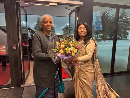 वित्त मंत्री निर्मला सीतारमण आर्थिक संबंधों की मजबूती के लिए नॉर्वे पहुंचीं, सीईओ और निवेशकों से मुलाकात करेंगी