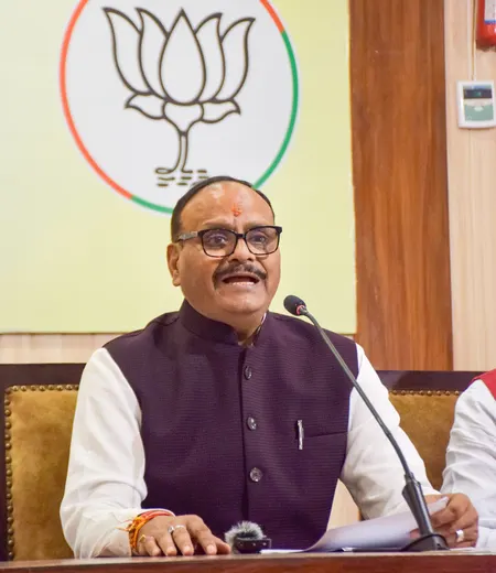 ब्रजेश पाठक का राहुल गांधी पर निशाना, बोले- मुहब्बत की दुकान में नफरत, अराजकता, दंगा और भारत विरोध का सामान मिल रहा