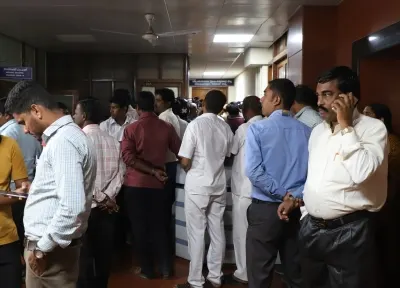 कर्नाटक में लोकायुक्त की बड़ी कार्रवाई, 4 जिलों में एक साथ छापेमारी