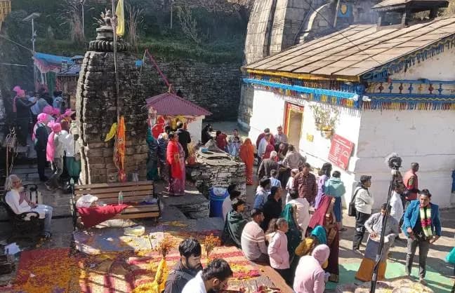 त्रियुगीनारायण मंदिर में विवाह के लिए फरवरी-मार्च में होते हैं पंजीकरण