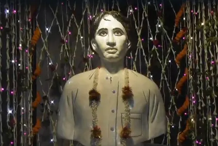 शहीद खुदीराम बोस के शहादत दिवस पर जेल में श्रद्धांजलि, गांव की मिट्टी लेकर मिदनापुर से पहुंचे लोग
