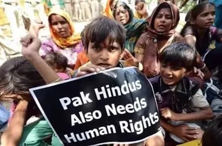 पाकिस्तान में अल्पसंख्यक समुदाय की लड़कियों का अपहरण, जबरन विवाह और धर्म परिवर्तन: रिपोर्ट