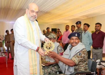 ‘ऑपरेशन ब्लैक फॉरेस्ट’ को अंजाम देने वाले सुरक्षाबलों को केंद्रीय गृह मंत्री अमित शाह ने किया सम्मानित
