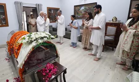 दिल्ली के विकास और पार्टी के सुशासन में वीके मल्होत्रा का योगदान अविस्मरणीय : पीएम मोदी