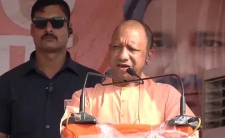 लालटेन का केरोसिन बेचकर बिहार में अंधेरा करने वाले अब राशन हजम करने की तैयारी में हैं : सीएम योगी