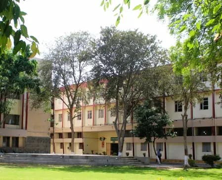 दिल्ली ब्लास्ट: अलफलाह यूनिवर्सिटी पर एनएएसी का कारण बताओ नोटिस, ईडी भी करेगी जांच