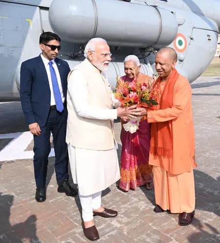 प्रधानमंत्री मोदी श्री राम जन्मभूमि मंदिर में ‘ध्वजारोहण’ समारोह में हिस्सा लेने के लिए अयोध्या पहुंचे