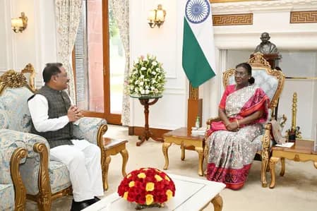 छत्तीसगढ़ के मुख्यमंत्री ने राष्ट्रपति मुर्मू से की मुलाकात, 'बस्तर पंडुम 2026' में मुख्य अतिथि के रूप में किया आमंत्रित