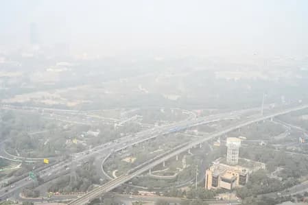 एनसीआर में फिर बिगड़ी हवा, ऑरेंज से रेड जोन में पहुंचा वायु गुणवत्ता सूचकांक, स्कूल खुले लेकिन बढ़ी चिंता