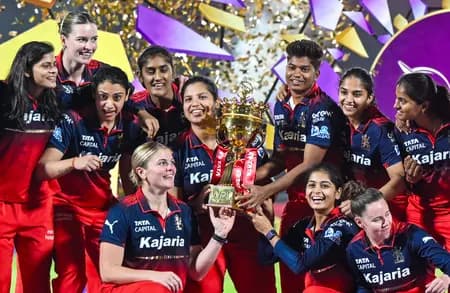डब्ल्यूपीएल 2026 : आरसीबी की ऐतिहासिक जीत और डीसी की निराशाजनक हार ने फाइनल में बनाए ये दिलचस्प रिकॉर्ड