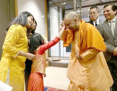 दो दिन के आधिकारिक दौरे पर जापान पहुंचे सीएम योगी, टोक्यो में जोरदार स्वागत
