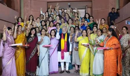“विधायी संस्थाओं में महिला आरक्षण अब समय की जरूरत: पीएम मोदी”