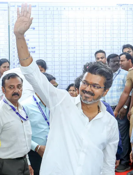 तमिलनाडु में TVK बहुमत से दूर, DMK के सहयोगियों ने विजय को समर्थन से किया इनकार