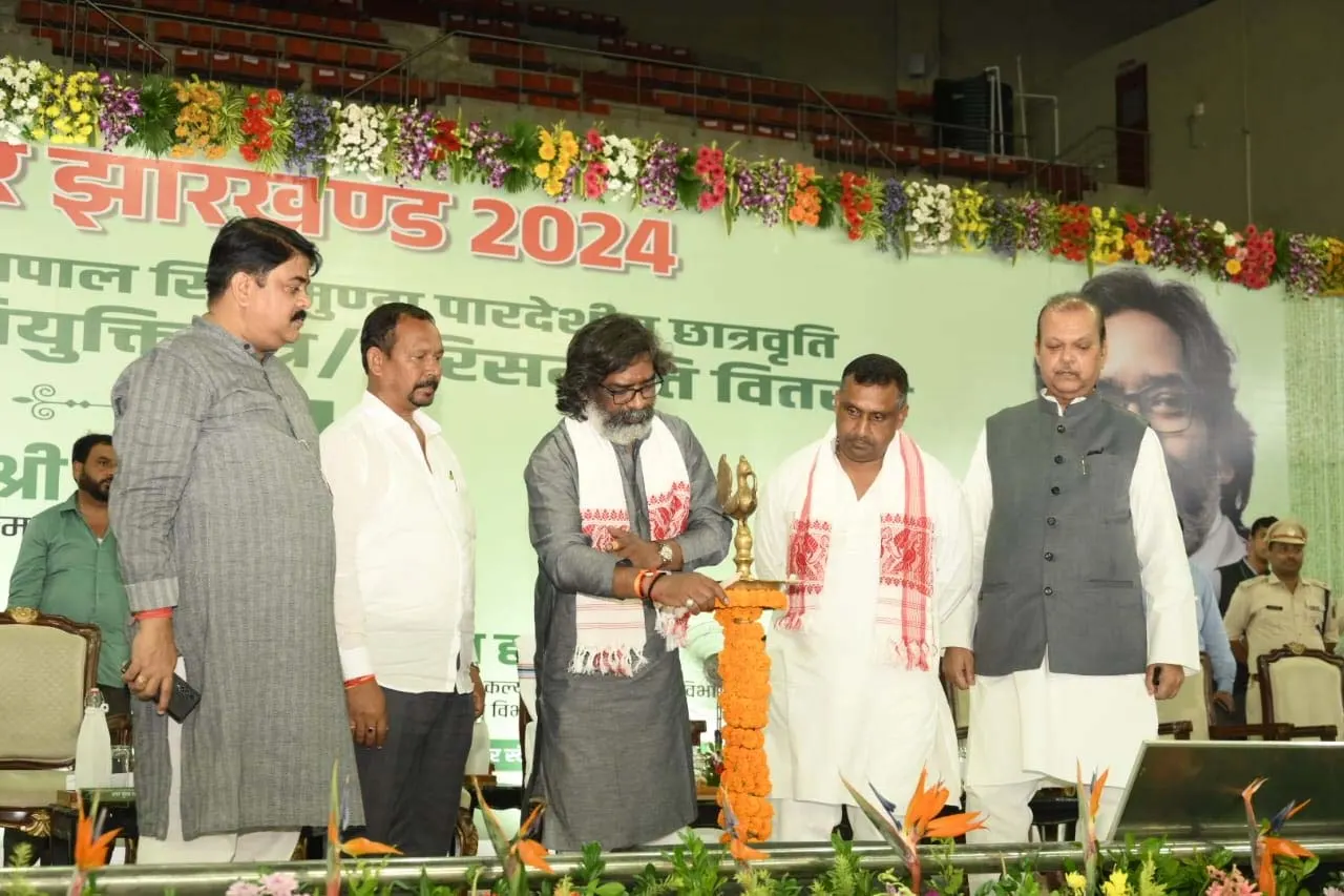यह रांची हेडक्वार्टर से नहीं, गांव से चलने वाली सरकार : हेमन्त सोरेन