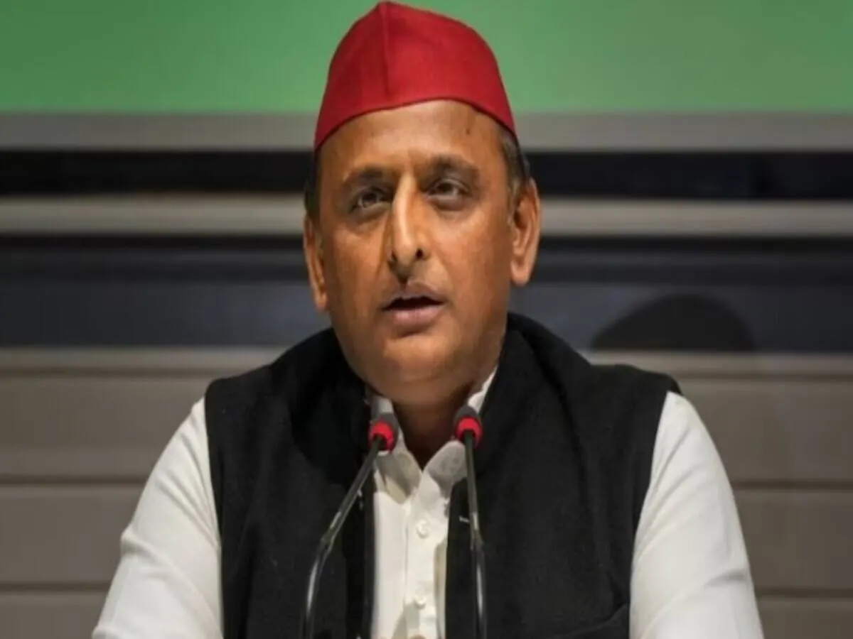 अखिलेश यादव को मिला सीबीआई का समन, गवाही के लिए पेश होने का निर्देश