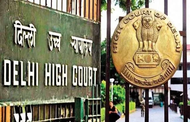 बर्खास्त ट्रेनी आईएएस पूजा खेडकर के खिलाफ कार्रवाई के लिए यूपीएससी की हाई कोर्ट में याचिका