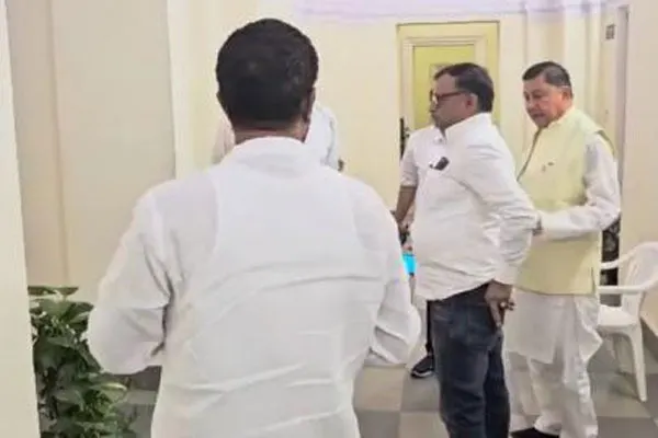 राजद में वापसी के बाद दिल्ली पहुंचे गिरिनाथ सिंह ,चतरा से लड़ना चाहते हैं चुनाव ,कांग्रेस प्रदेश प्रभारी से की मुलाकात