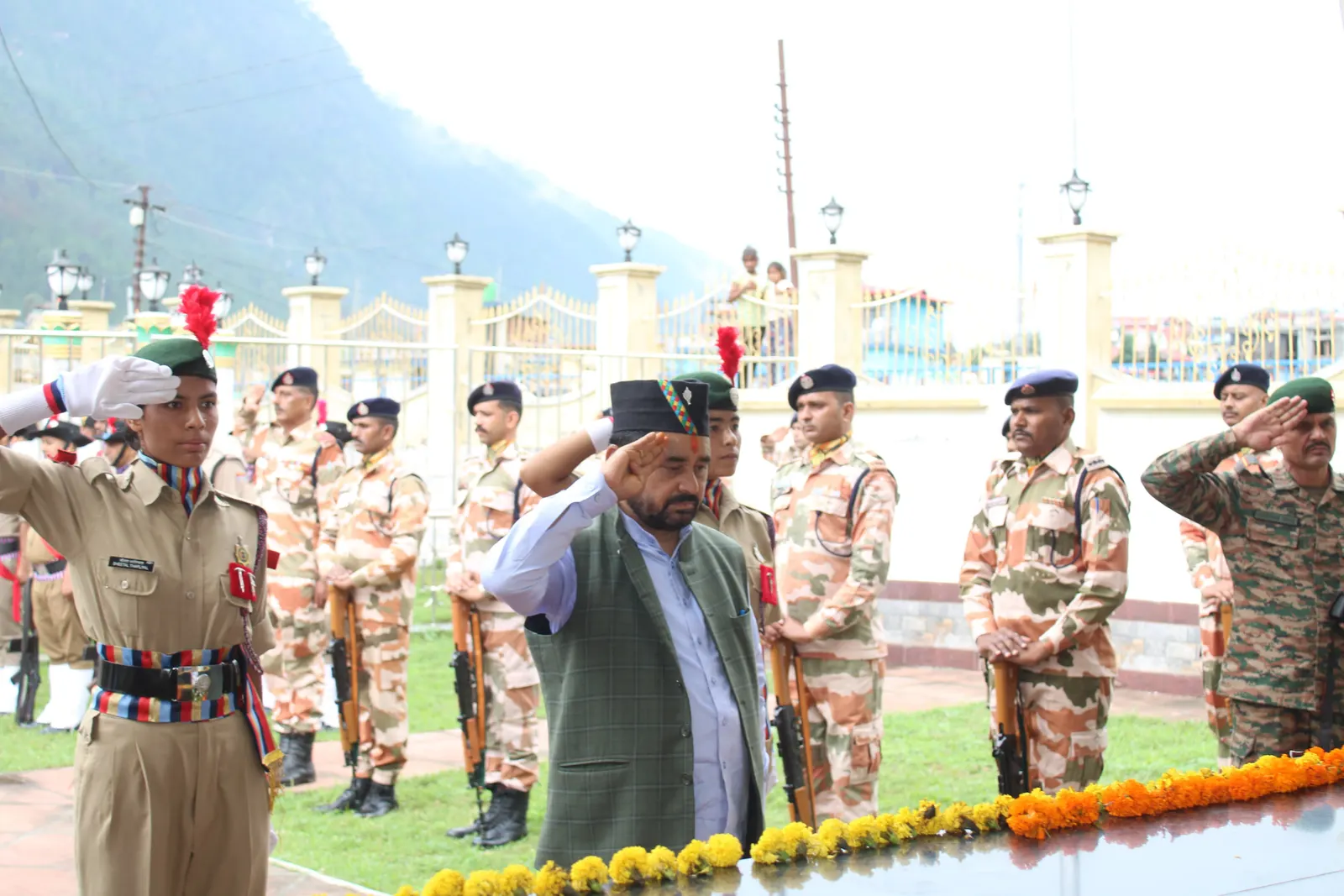 कारगिल शहीद दिनेश चंद कुमाई को दी श्रद्धांजलि