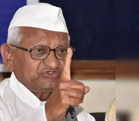 अन्ना हजारे ने कहा-केजरीवाल और आआपा को 'शराब' ले डूबी